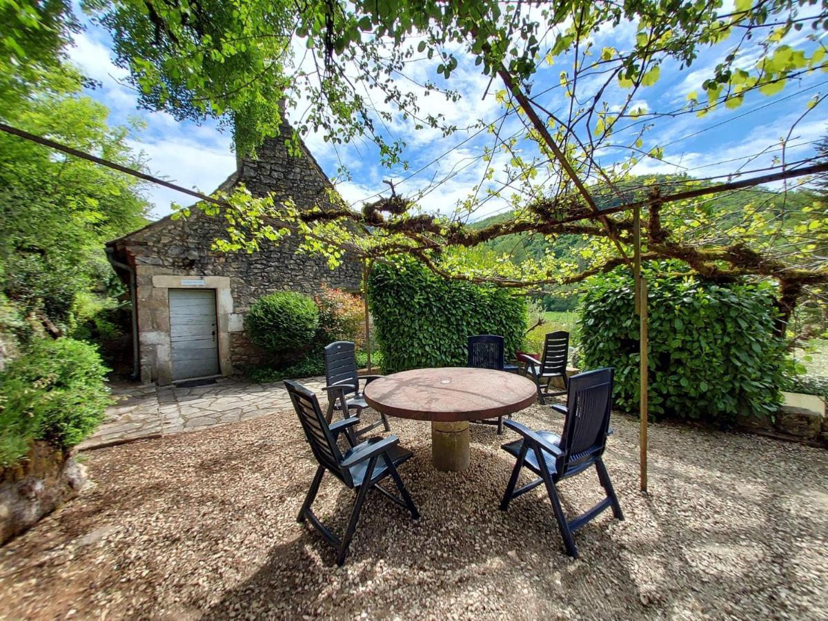 Les Pieds Dans L'Eau, Gite Le Blagour Lachapelle-Auzac Exterior photo